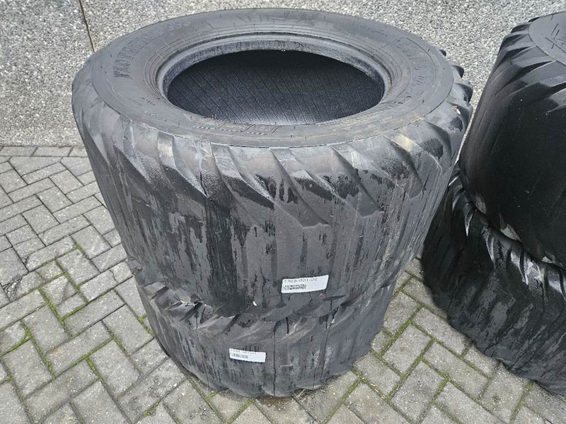 Volvo L25B-P-BKT 500/45-22.5-Tire/Reifen/Band - Jantes e pneus por Máquina de construção: foto 2 Volvo L25B-P-BKT 500/45-22.5-Tire/Reifen/Band - Jantes e pneus por Máquina de construção: foto 2