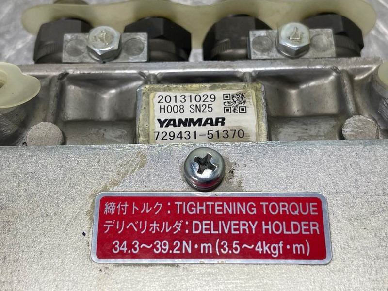 Yanmar 4TNE88-NSW-Fuel pump/Kraftstoffpumpe/Brandstofpomp - Motor por Máquina de construção: foto 5 Yanmar 4TNE88-NSW-Fuel pump/Kraftstoffpumpe/Brandstofpomp - Motor por Máquina de construção: foto 5