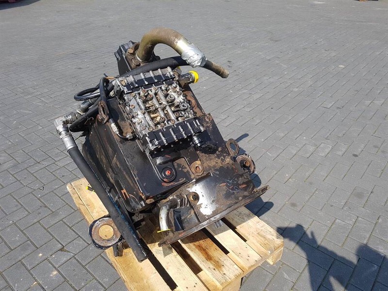ZF - Transmission/Getriebe/Transmissiebak - Caixas de velocidade e peças por Máquina de construção: foto 3 ZF - Transmission/Getriebe/Transmissiebak - Caixas de velocidade e peças por Máquina de construção: foto 3