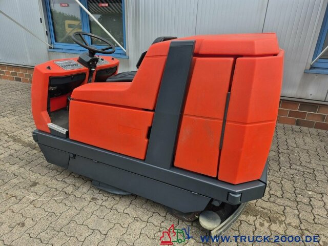 Hako Hakomatic B1100 Kehr- Nass- Scheuersaugmaschine - Varredora urbana: foto 4 Hako Hakomatic B1100 Kehr- Nass- Scheuersaugmaschine - Varredora urbana: foto 4