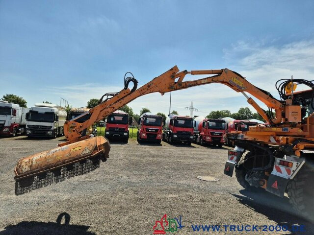 JCB Fastrac inklusive 4x4 Mulag Front + Heck Mäher - Trator: foto 3 JCB Fastrac inklusive 4x4 Mulag Front + Heck Mäher - Trator: foto 3