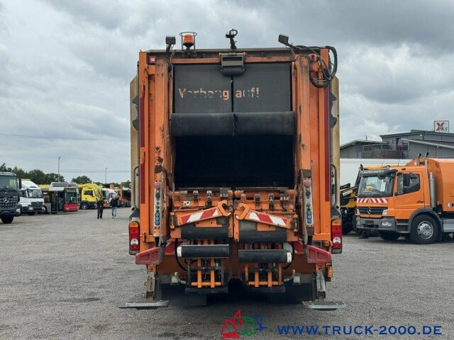 MAN TGS 35.360 8x2 Zoeller 29m³ Medium Schüttung 1.3 - Caminhão de lixo: foto 3 MAN TGS 35.360 8x2 Zoeller 29m³ Medium Schüttung 1.3 - Caminhão de lixo: foto 3