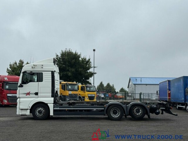 Camião transportador de contêineres/ Caixa móvel MAN TGX 26.500 XLX Haus Bett hydr Hub Multi Wechsler: foto 8