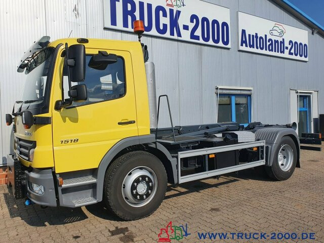 Mercedes-Benz 1518 Winterdienst - Streuer - Kehrmaschine 1.Hd - Varredora urbana: foto 5 Mercedes-Benz 1518 Winterdienst - Streuer - Kehrmaschine 1.Hd - Varredora urbana: foto 5