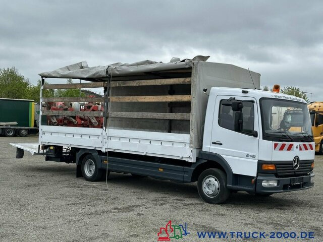 Mercedes-Benz 818 LBW AHK 10.5t. Nur 265.739 KM Schaltgetriebe - Camião de lona: foto 2 Mercedes-Benz 818 LBW AHK 10.5t. Nur 265.739 KM Schaltgetriebe - Camião de lona: foto 2