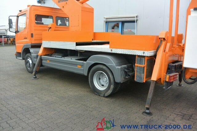 Mercedes-Benz Atego 815 Ruthmann T170 17m seitl. Auslage 12m - Caminhão com plataforma aérea: foto 5 Mercedes-Benz Atego 815 Ruthmann T170 17m seitl. Auslage 12m - Caminhão com plataforma aérea: foto 5