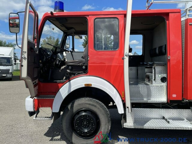Mercedes-Benz LK 1222 4x4 Ziegler Feuerwehr 1620 L.Tank +Pumpe - Camião furgão: foto 2 Mercedes-Benz LK 1222 4x4 Ziegler Feuerwehr 1620 L.Tank +Pumpe - Camião furgão: foto 2