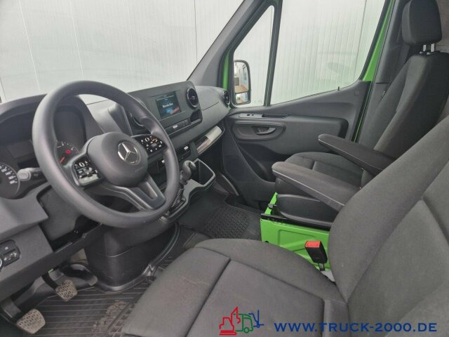 Fotografia de interior 1: Furgão Mercedes-Benz Sprinter 317 CDI Hoch+Lang+Werkstattausbau MBUX