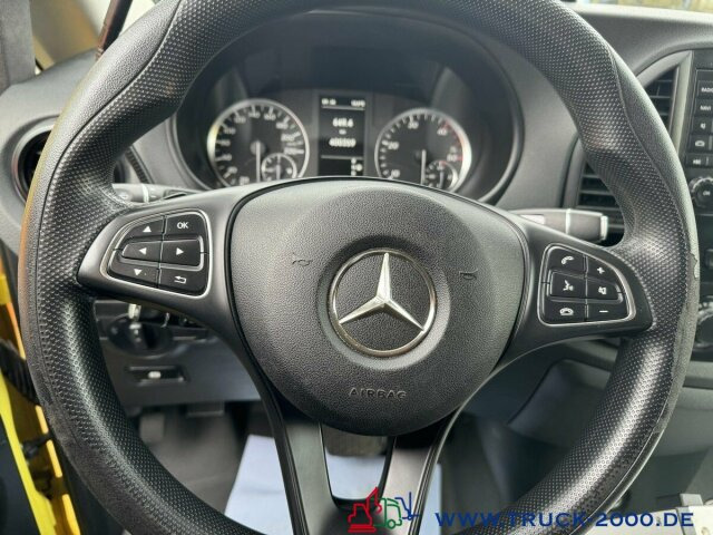 Mercedes-Benz Vito 116 CDI 4x4 Notarzt Rettung Ambulance - Ambulância: foto 5 Mercedes-Benz Vito 116 CDI 4x4 Notarzt Rettung Ambulance - Ambulância: foto 5