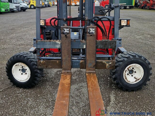 Moffett Mitnahmestapler 4 Wege Allrad NX Typ M 4 25.4 - Empilhadeira montada em caminhão: foto 2 Moffett Mitnahmestapler 4 Wege Allrad NX Typ M 4 25.4 - Empilhadeira montada em caminhão: foto 2