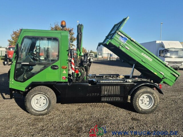 Fotografia de interior 2: Leasing de Multicar Ladog 4x4 Kipper mit Fassi Kran 5+6 Steuerkreis Multicar Ladog 4x4 Kipper mit Fassi Kran 5+6 Steuerkreis