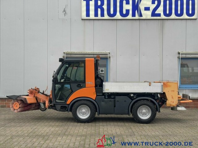 Multicar Tremo X56 Winterdienst Streuer + Besen NUR 14TKM - Varredora urbana: foto 3 Multicar Tremo X56 Winterdienst Streuer + Besen NUR 14TKM - Varredora urbana: foto 3