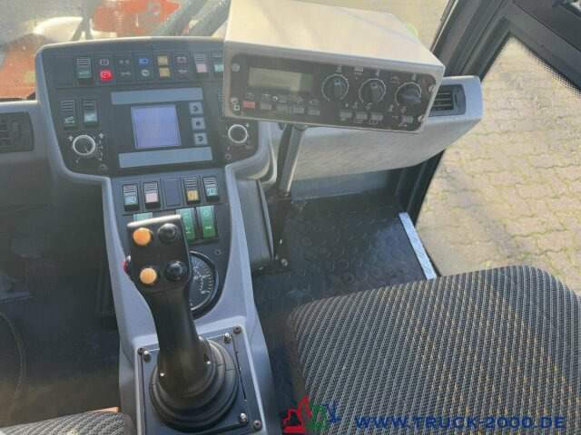 Multicar Tremo X56 Winterdienst Streuer + Besen NUR5569KM - Varredora urbana: foto 4 Multicar Tremo X56 Winterdienst Streuer + Besen NUR5569KM - Varredora urbana: foto 4