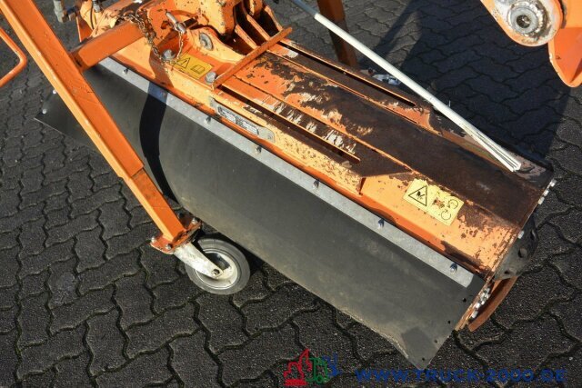 Unimog Dücker RSM 13/2 Ausleger & Schlegelmäher - Limpa bermas: foto 3 Unimog Dücker RSM 13/2 Ausleger & Schlegelmäher - Limpa bermas: foto 3