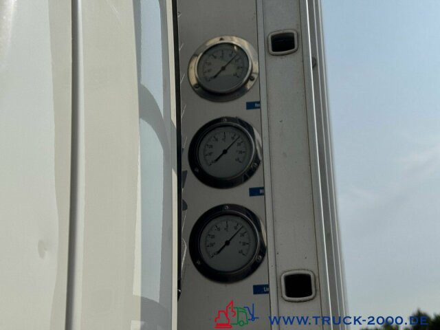 Volvo FE 18 280 3 Zonen Frisch- + Tiefkühler Carrier - Camião frigorífico: foto 4 Volvo FE 18 280 3 Zonen Frisch- + Tiefkühler Carrier - Camião frigorífico: foto 4