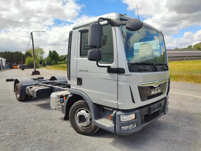 MAN TGL 12.250 Chassis cabine Euro6 - Camião chassi: foto 1 MAN TGL 12.250 Chassis cabine Euro6 - Camião chassi: foto 1