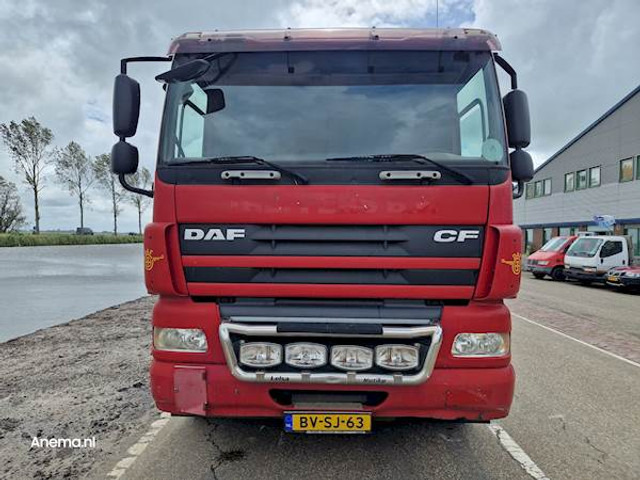 DAF CF 85 8X2 360 - Camião com sistema de cabo: foto 2 DAF CF 85 8X2 360 - Camião com sistema de cabo: foto 2