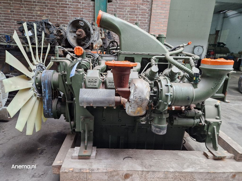 MTU (MERCEDES-BENZ) 12V 2000 - Motor: foto 1 MTU (MERCEDES-BENZ) 12V 2000 - Motor: foto 1