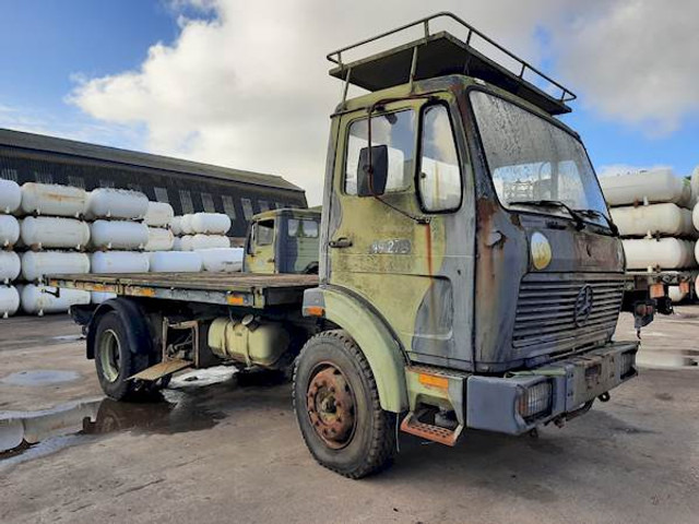 Mercedes-Benz 1213 - Camião de caixa aberta/ Plataforma: foto 2 Mercedes-Benz 1213 - Camião de caixa aberta/ Plataforma: foto 2