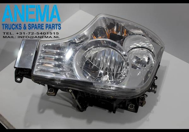 Mercedes-Benz A9608200239 - Farol dianteira por Camião: foto 1 Mercedes-Benz A9608200239 - Farol dianteira por Camião: foto 1