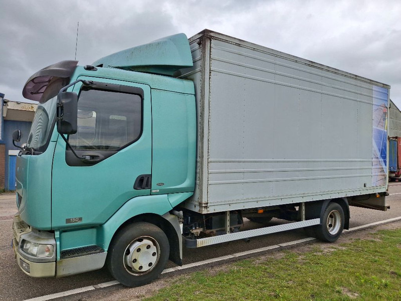 Renault MIDLUM 150-08/B - Camião furgão: foto 2 Renault MIDLUM 150-08/B - Camião furgão: foto 2