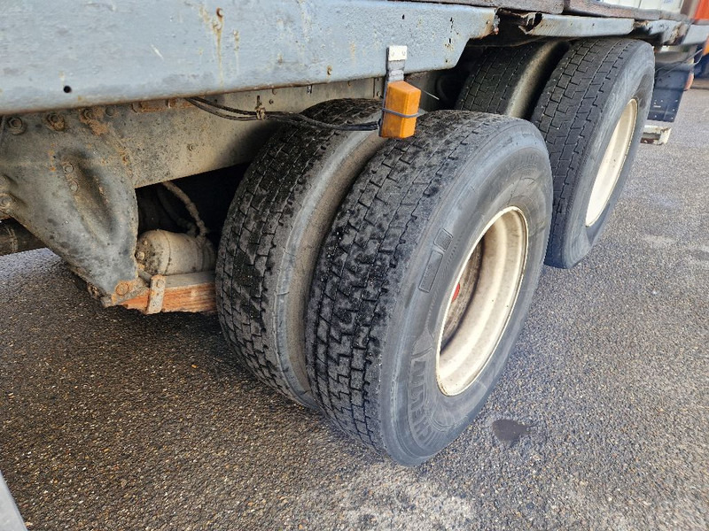 Scania R 142 H 6X2 V8 - Camião de caixa aberta/ Plataforma: foto 4 Scania R 142 H 6X2 V8 - Camião de caixa aberta/ Plataforma: foto 4