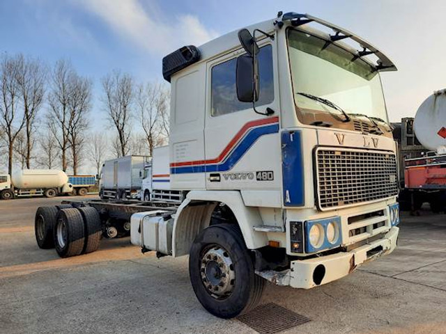 Volvo F 12 6*4 STEEL SUSPENSION - Camião chassi: foto 4 Volvo F 12 6*4 STEEL SUSPENSION - Camião chassi: foto 4