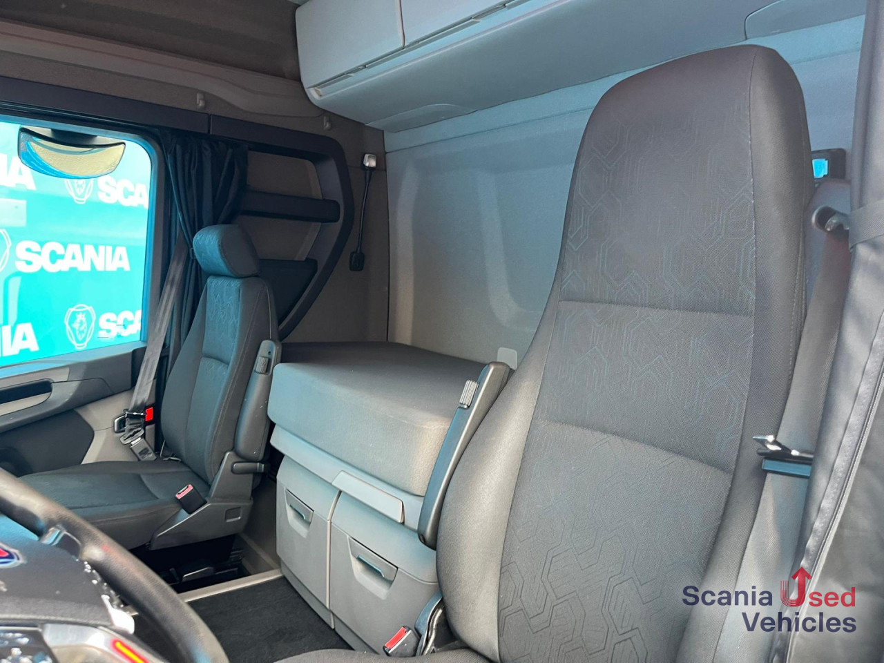 SCANIA R 410 A4x2NA RETARDER ADR FL LED ACC - Tractor: foto 3 SCANIA R 410 A4x2NA RETARDER ADR FL LED ACC - Tractor: foto 3