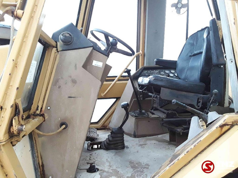 Retroescavadeira Caterpillar 428: foto 6