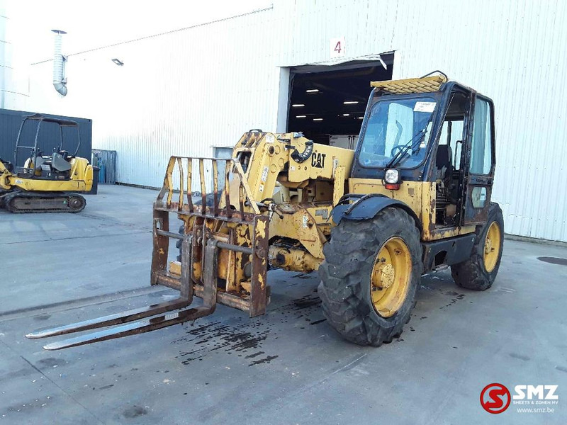 Caterpillar TH 62 - Empilhador telescópico: foto 3 Caterpillar TH 62 - Empilhador telescópico: foto 3