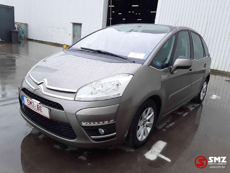 Citroën C 4 Piccasso - Automóvel: foto 2 Citroën C 4 Piccasso - Automóvel: foto 2