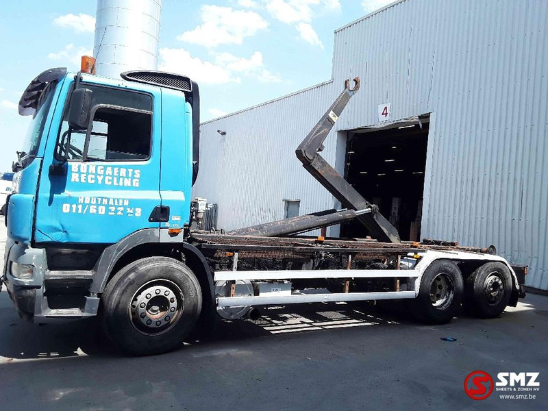 DAF 85 CF 380 - Camião transportador de contêineres/ Caixa móvel: foto 5 DAF 85 CF 380 - Camião transportador de contêineres/ Caixa móvel: foto 5