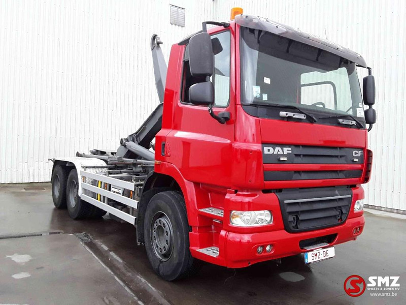 DAF 85 CF 410 6x4 - Camião transportador de contêineres/ Caixa móvel: foto 1 DAF 85 CF 410 6x4 - Camião transportador de contêineres/ Caixa móvel: foto 1