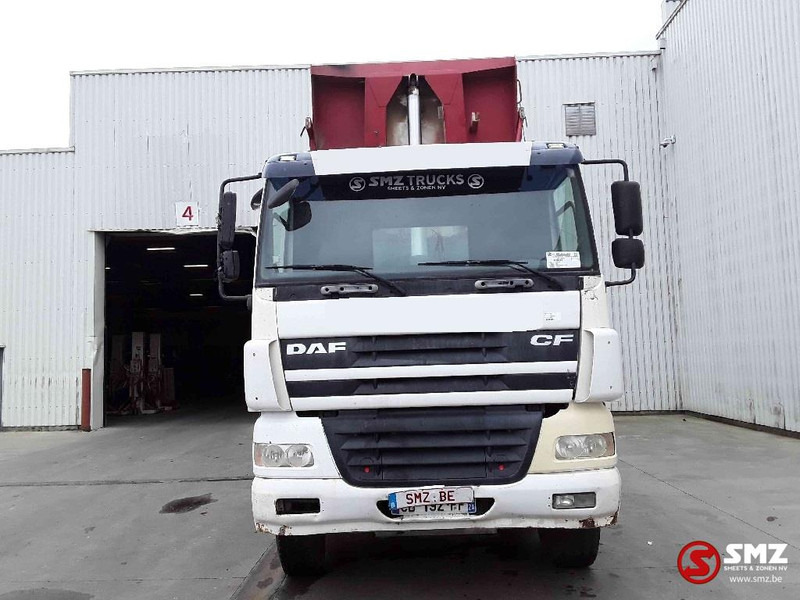 DAF 85 CF 430 8x4 - Camião basculante: foto 2 DAF 85 CF 430 8x4 - Camião basculante: foto 2