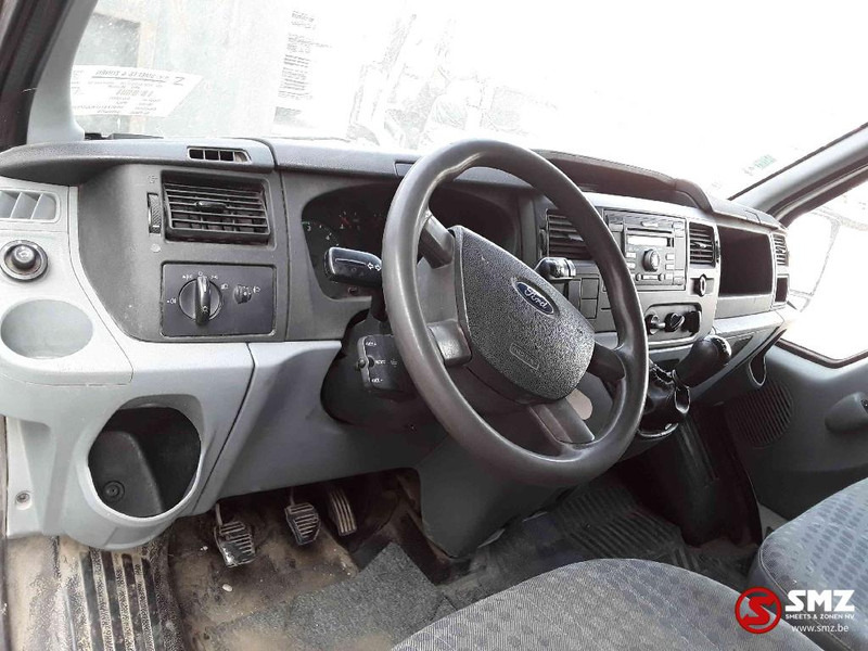Fotografia de interior 1: Carrinha de contentor Ford Transit