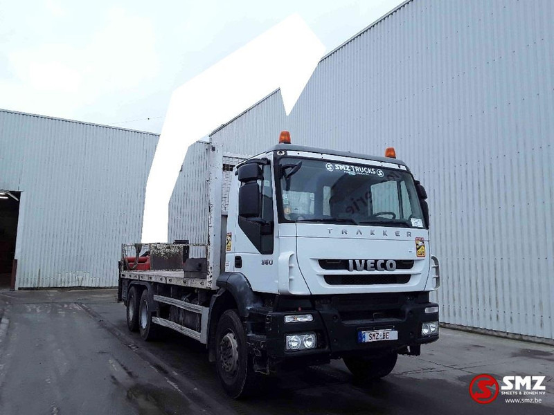 Iveco Trakker 360 6x4 manual chassis - Camião de caixa aberta/ Plataforma, Camião grua: foto 1 Iveco Trakker 360 6x4 manual chassis - Camião de caixa aberta/ Plataforma, Camião grua: foto 1