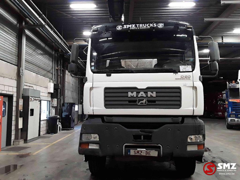 MAN TGA 26.390 6x4 manual - Camião de caixa aberta/ Plataforma: foto 2 MAN TGA 26.390 6x4 manual - Camião de caixa aberta/ Plataforma: foto 2