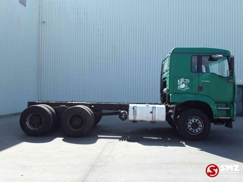 MAN TGA 460 6x4 manual/pump-gear - Camião chassi: foto 4 MAN TGA 460 6x4 manual/pump-gear - Camião chassi: foto 4