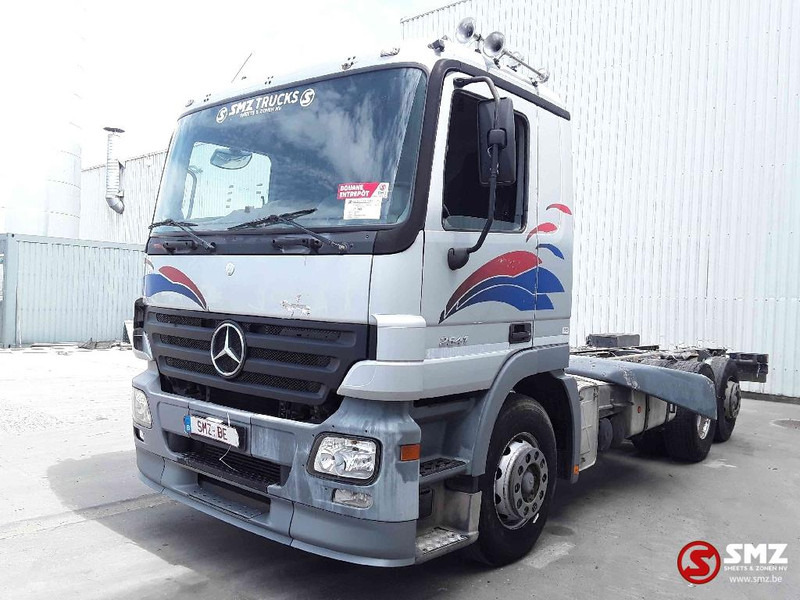 Mercedes-Benz Actros 2541 manual 6x2 - Camião chassi: foto 3 Mercedes-Benz Actros 2541 manual 6x2 - Camião chassi: foto 3