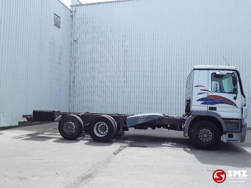 Mercedes-Benz Actros 2541 manual 6x2 - Camião chassi: foto 4 Mercedes-Benz Actros 2541 manual 6x2 - Camião chassi: foto 4