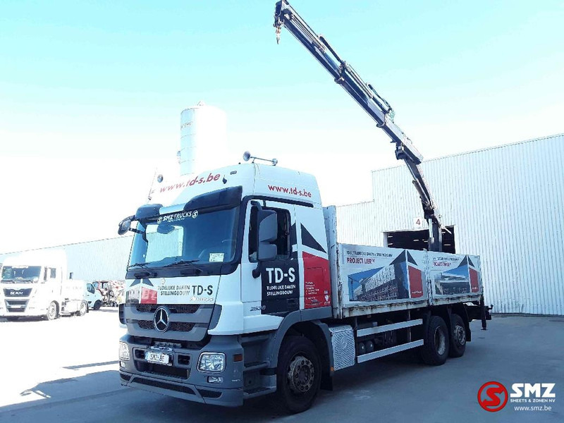 Mercedes-Benz Actros 2636 Hiab 123 B 2+remote - Camião de caixa aberta/ Plataforma, Camião grua: foto 5 Mercedes-Benz Actros 2636 Hiab 123 B 2+remote - Camião de caixa aberta/ Plataforma, Camião grua: foto 5