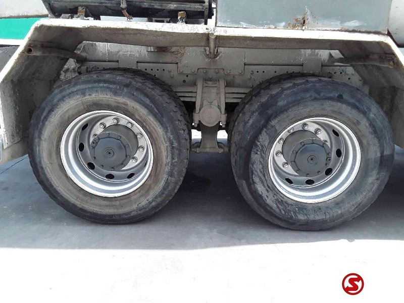 Camião betoneira Mercedes-Benz Actros 3235: foto 12 Camião betoneira Mercedes-Benz Actros 3235: foto 12