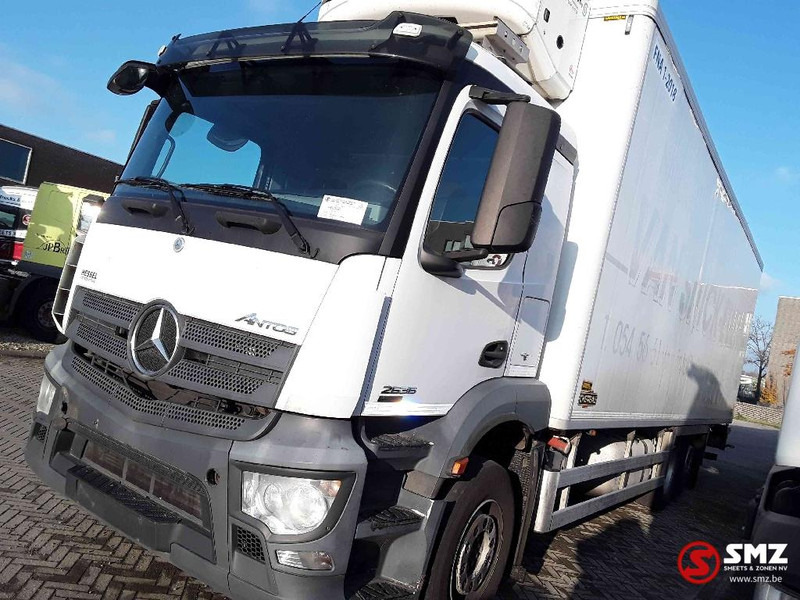 Mercedes-Benz Antos 2636 Thermoking Ts500e 2m70 box - Camião frigorífico: foto 5 Mercedes-Benz Antos 2636 Thermoking Ts500e 2m70 box - Camião frigorífico: foto 5