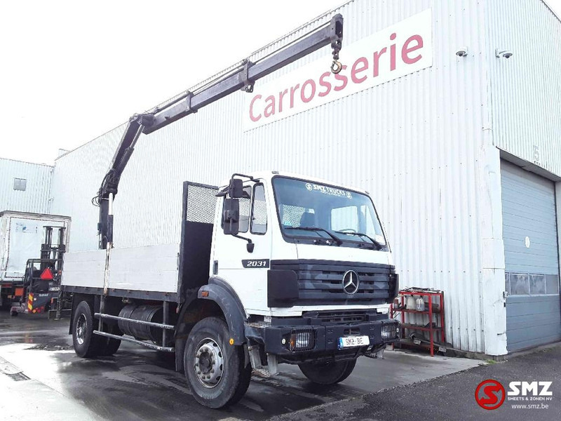 Mercedes-Benz SK 2031 lames manual - Camião de caixa aberta/ Plataforma, Camião grua: foto 1 Mercedes-Benz SK 2031 lames manual - Camião de caixa aberta/ Plataforma, Camião grua: foto 1