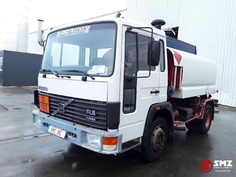 Volvo FL 6 6500l 8500 - Caminhão tanque: foto 3 Volvo FL 6 6500l 8500 - Caminhão tanque: foto 3