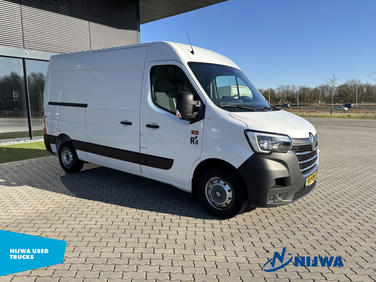Renault Master T35 150 L3H2 Navigatie + Dubbele schuifde - Furgão: foto 2 Renault Master T35 150 L3H2 Navigatie + Dubbele schuifde - Furgão: foto 2