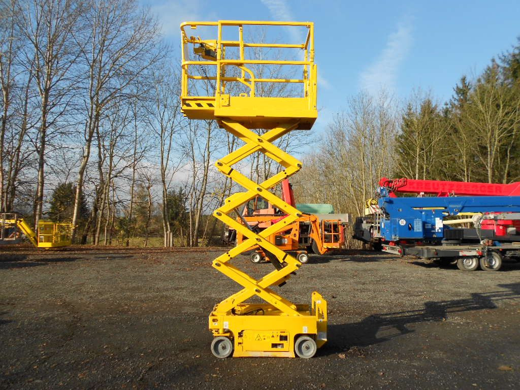 Genie GS 1330, Scherenarbeitsbühne Genie 5,9 m - Caminhão com plataforma aérea: foto 4 Genie GS 1330, Scherenarbeitsbühne Genie 5,9 m - Caminhão com plataforma aérea: foto 4