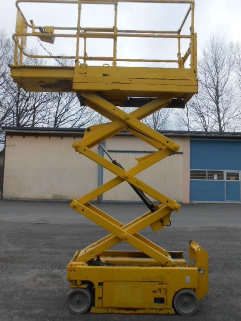 Genie GS 1530, Scherenarbeitsbühne Genie 6,6m - Caminhão com plataforma aérea: foto 1 Genie GS 1530, Scherenarbeitsbühne Genie 6,6m - Caminhão com plataforma aérea: foto 1