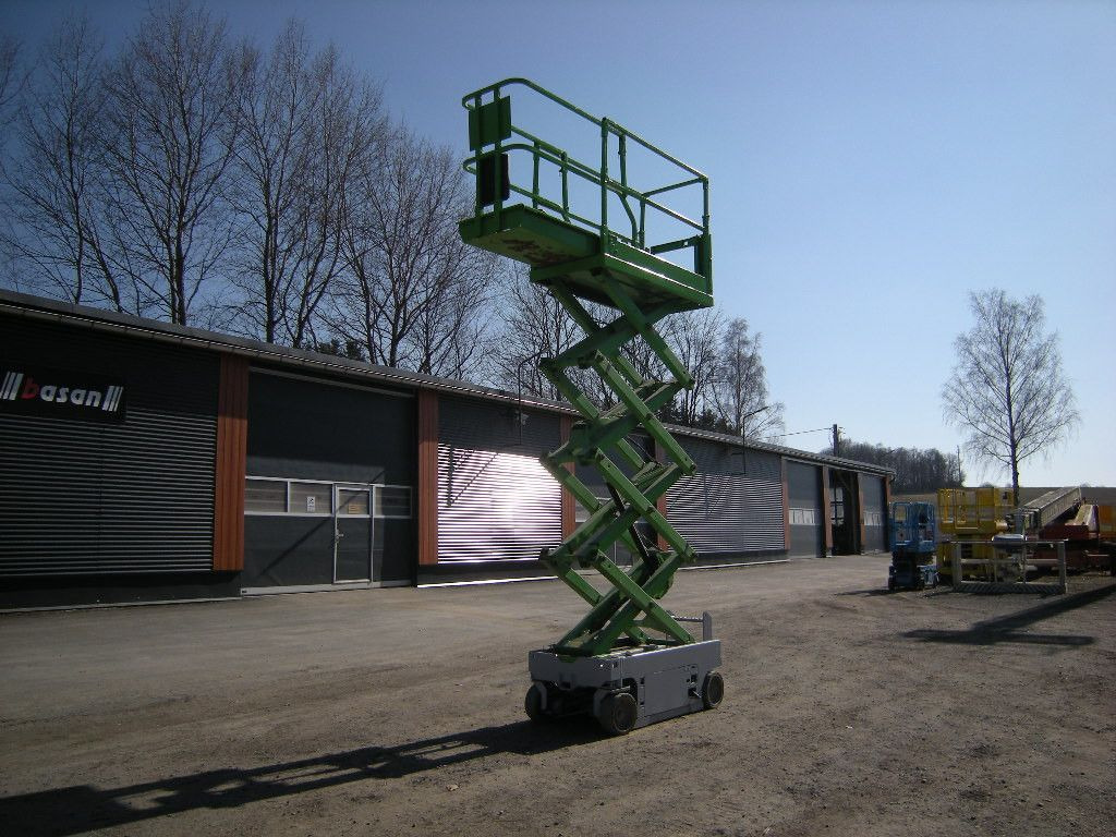 Genie GS 1932, Scherenarbeitsbühne Genie 8 m - Caminhão com plataforma aérea: foto 2 Genie GS 1932, Scherenarbeitsbühne Genie 8 m - Caminhão com plataforma aérea: foto 2