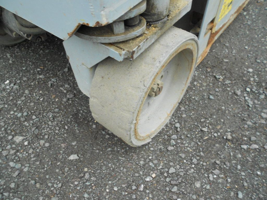 Plataforma de Tijera/ Plataforma de tesoura Genie GS 1932, Scherenarbeitsbühne Genie 8 m: foto 11